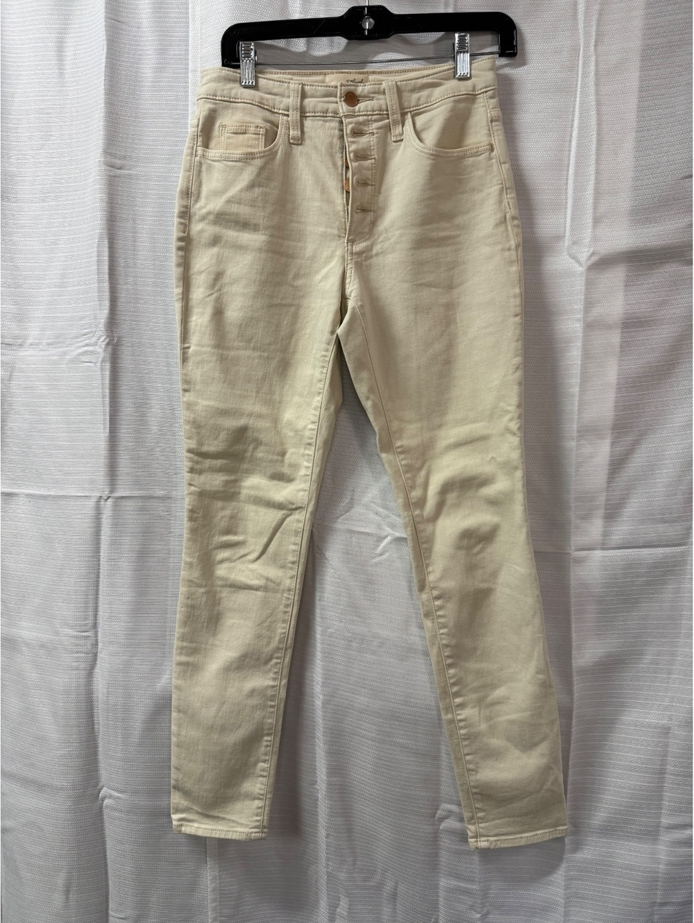 Universal Thread High Rise Skinny Jeans in Cream, Size 4/27
